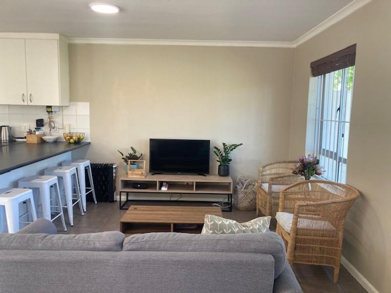 To Let 2 Bedroom Property for Rent in Karindal Western Cape